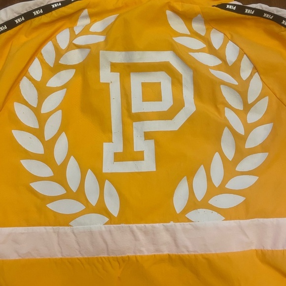 PINK by Victoria’s Secret wind breaker jacket M/L with hood. - Picture 2 of 2